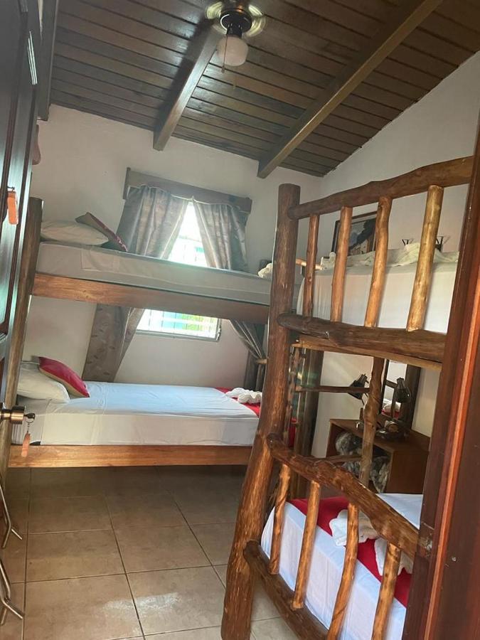 Hostal Blood Moon Rio Dulce Town Exterior foto